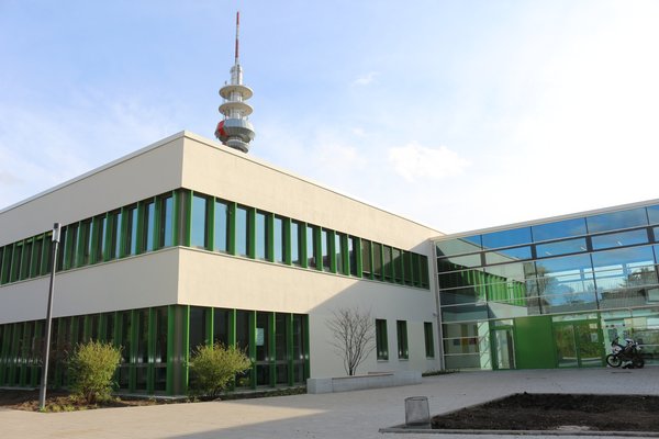 Außenansicht des Haupteinganges